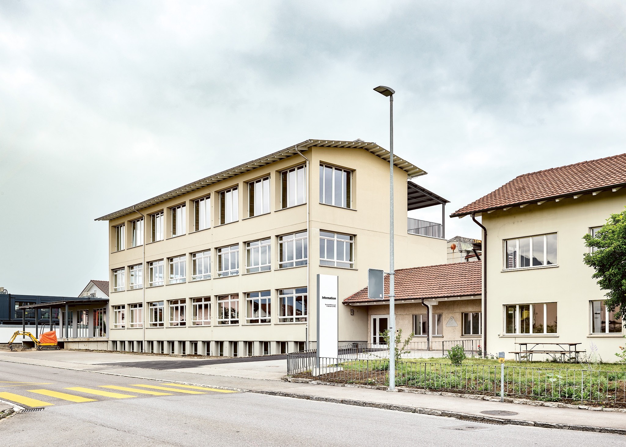 Die Aufstockung der ehemaligen Maschinenfabrik Habegger in Thun verleiht ihrer Architektur mehr Kraft.