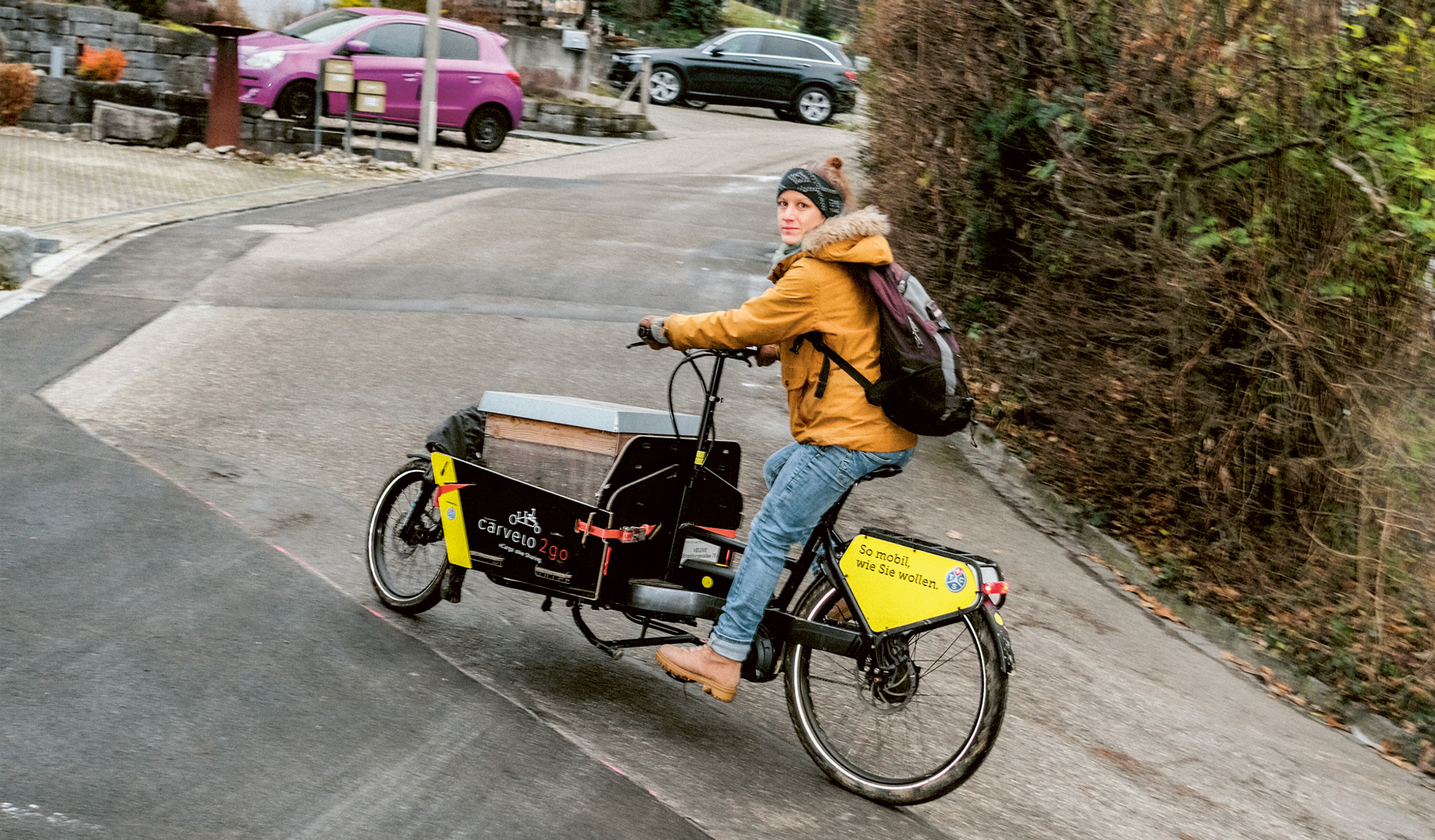 Geraldine Chew, 36, ist Umweltnaturwissenschaftlerin, arbeitet bei Minergie als Projektleiterin und ist als Hobbyimkerin zwischen Basel und Münchenstein BL unterwegs – mit Sharingbikes von Carvelo2go.