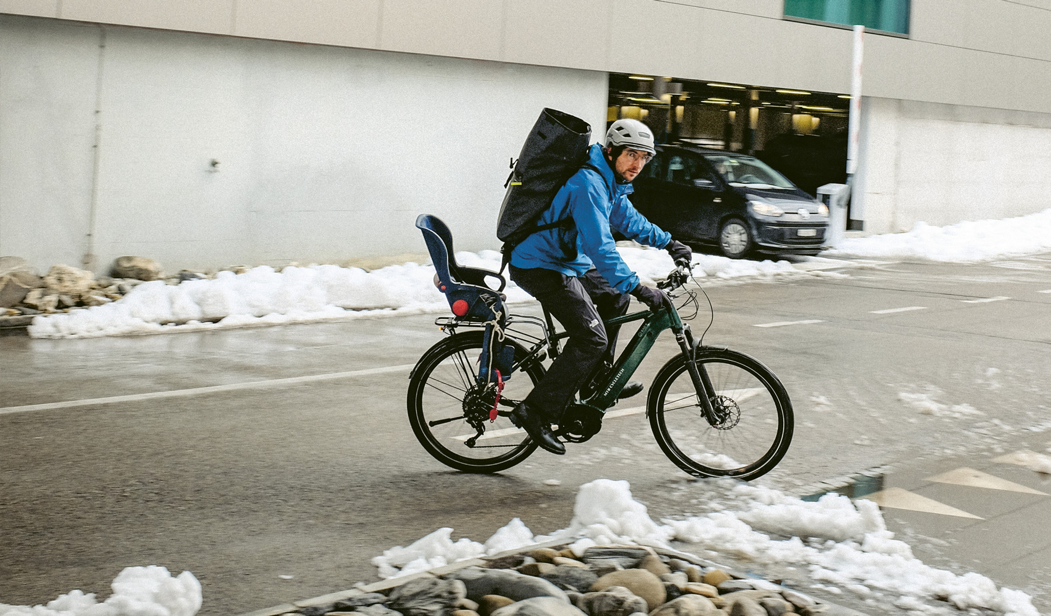 Niklaus Reichle, 35, est sociologue à l’université de Saint-Gall. Pendant six mois, il a fait la navette avec son vélo électrique de Rorschach à Saint-Gall et fait des recherches sur la planification des villes cyclables.