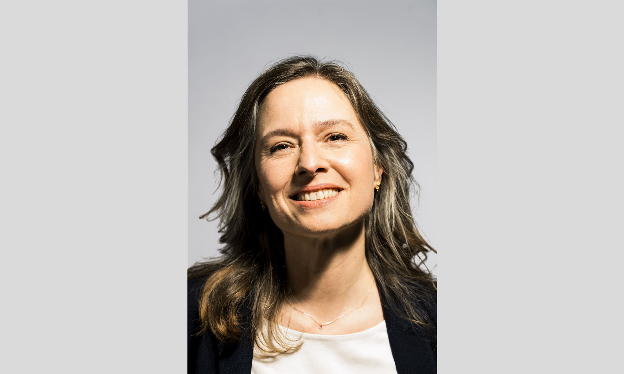 Erhält den Berner Design Preis 2025: Minou Afzali, Leiterin der Forschung am ‹Swiss Center für Design and Health›.