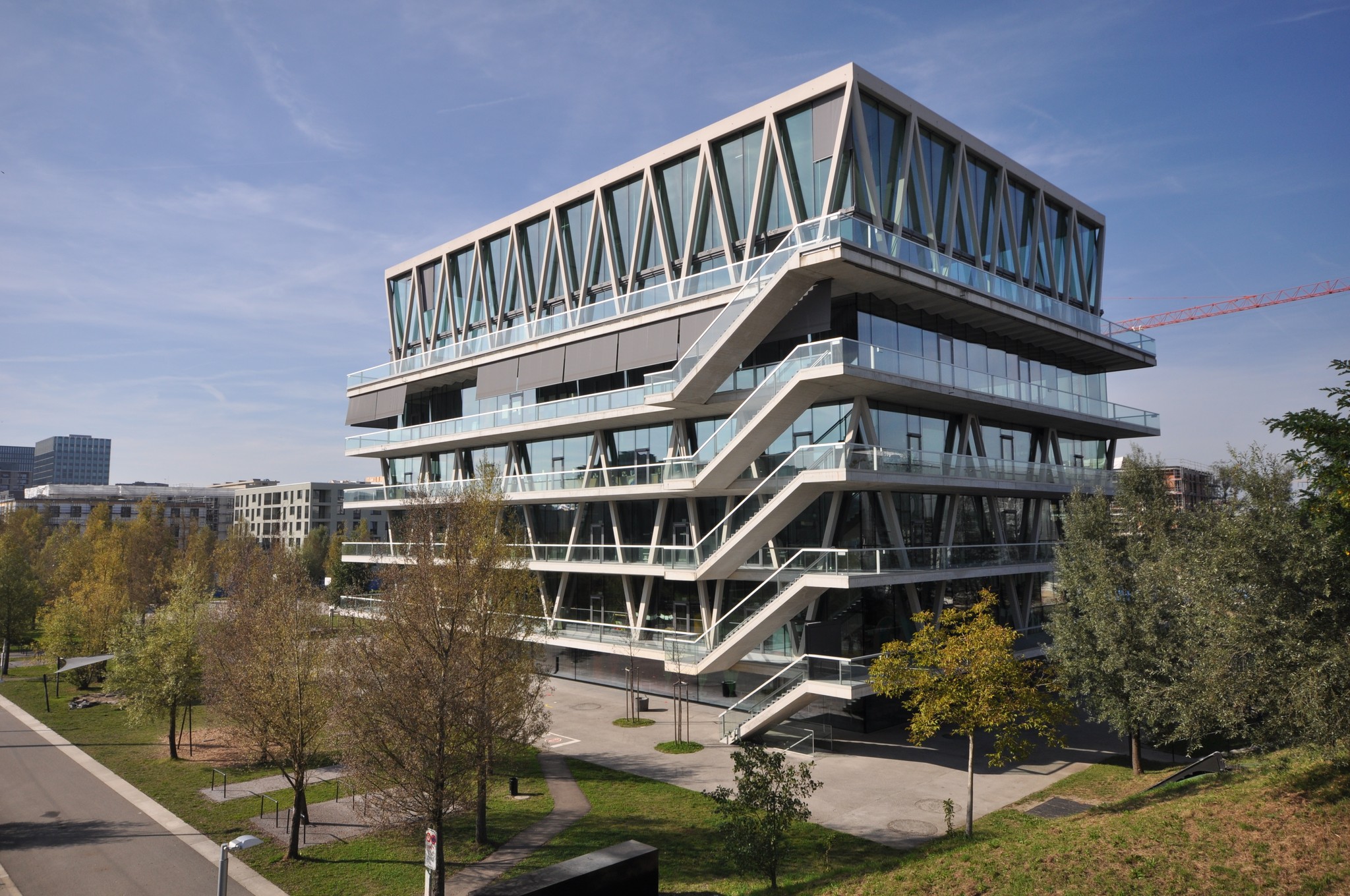 Das Schulhaus Leutschenbach von Christian Kerez (2009).
