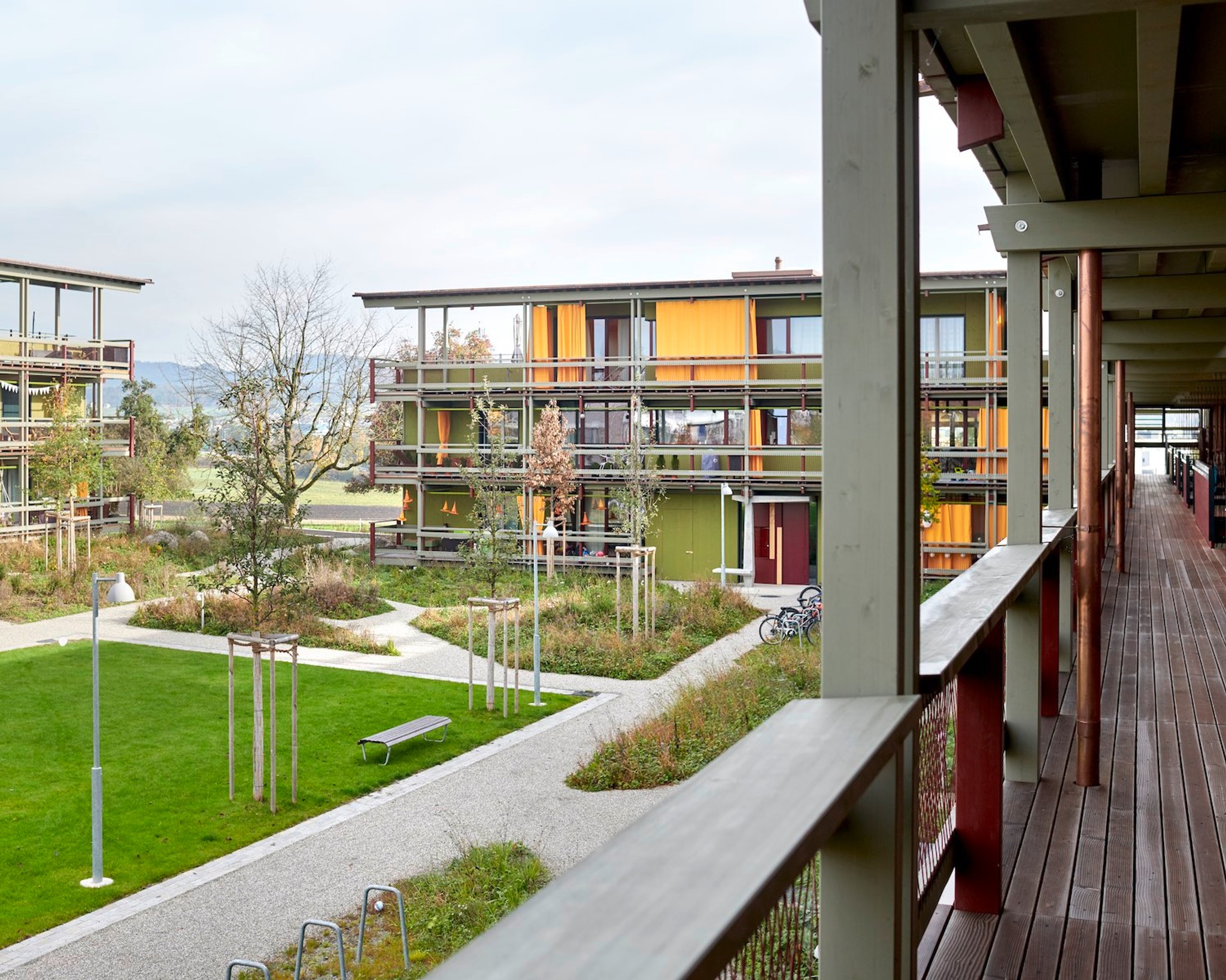 Architektur Gold – Loeliger Strub, Zürich: Wohnüberbauung Moos, Cham (Foto: Franca Pedrazetti)