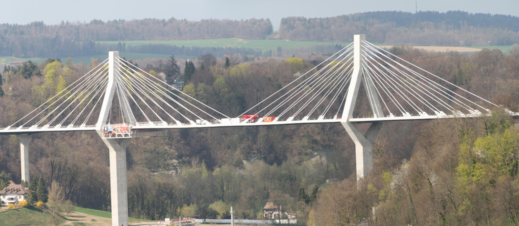 Schweizer Rekord: Die Poyabrücke führt in Fribourg über die Saane.