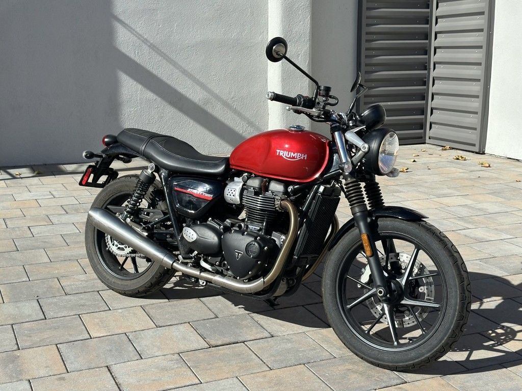 2019 Triumph Street Twin Korosi Red for sale