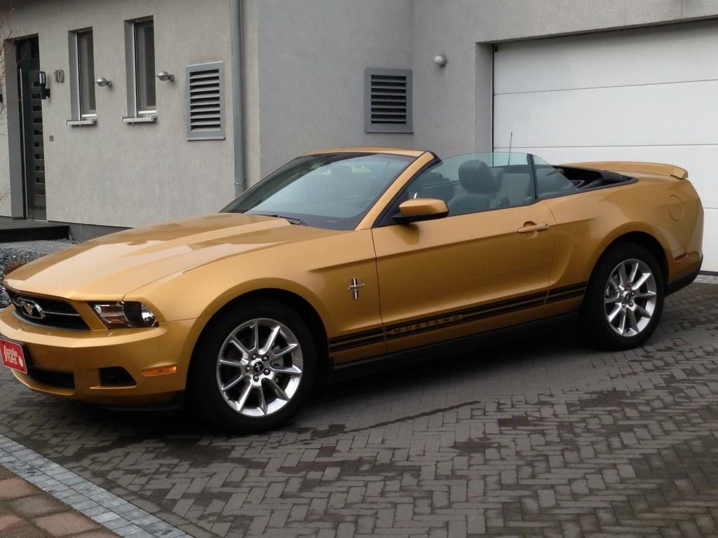 2013 Ford Mustang Cabriolet