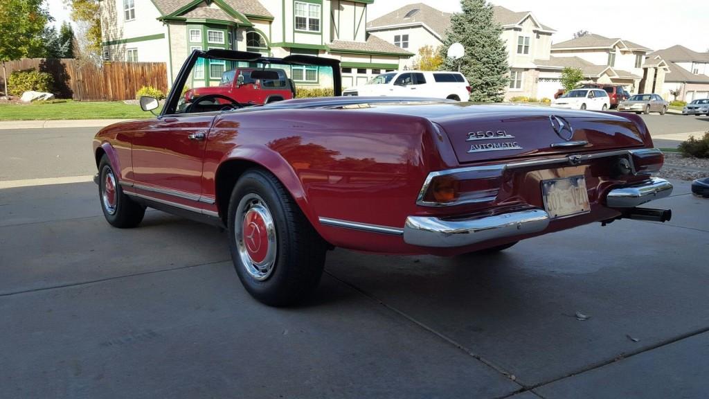 1967 Mercedes Benz 250 SL Class Convertible