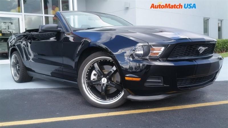 2012 Ford Mustang V6 Convertible