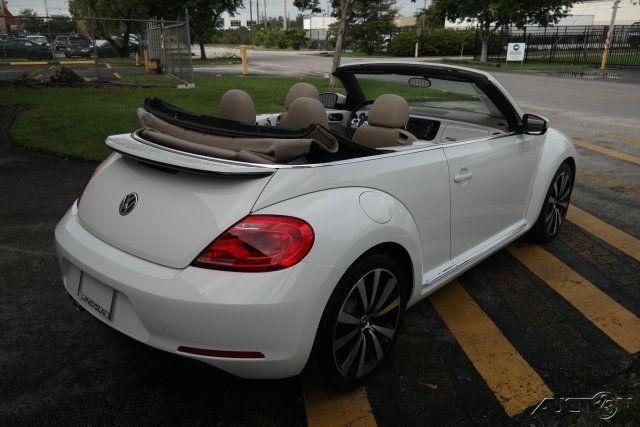 2013 Volkswagen Beetle Classic 2.5L Convertible