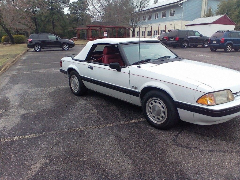 1989 Ford Mustang LX Convertible