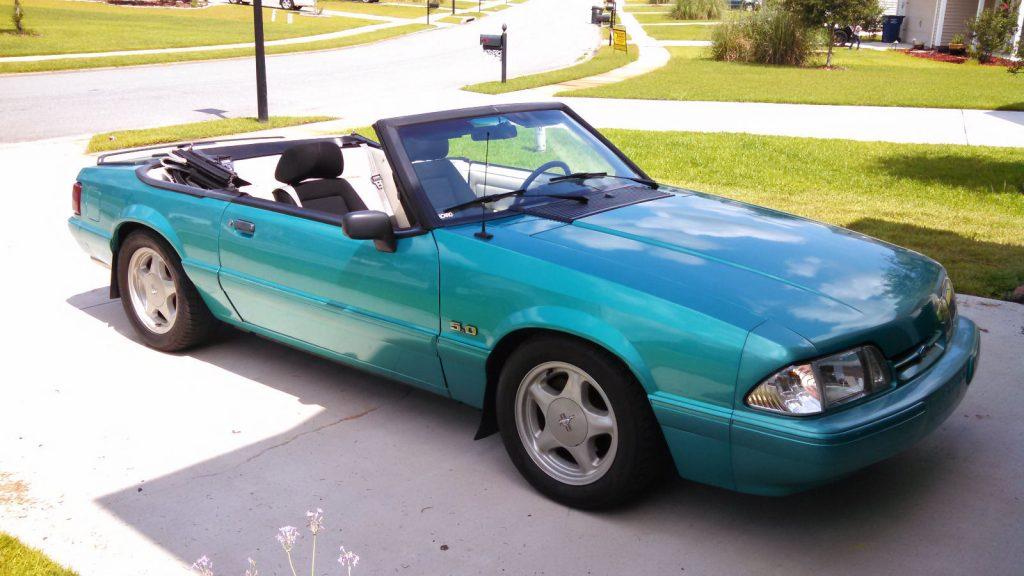 1992 Ford Mustang LX 5.0 Convertible