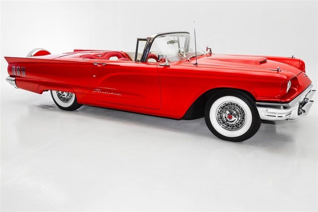Continental Kit 1960 Ford Thunderbird convertible