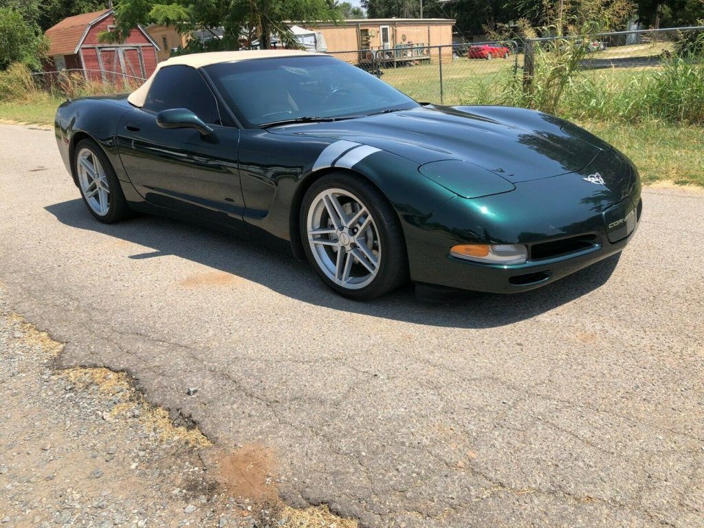 excellent shape 2000 Chevrolet Corvette convertible
