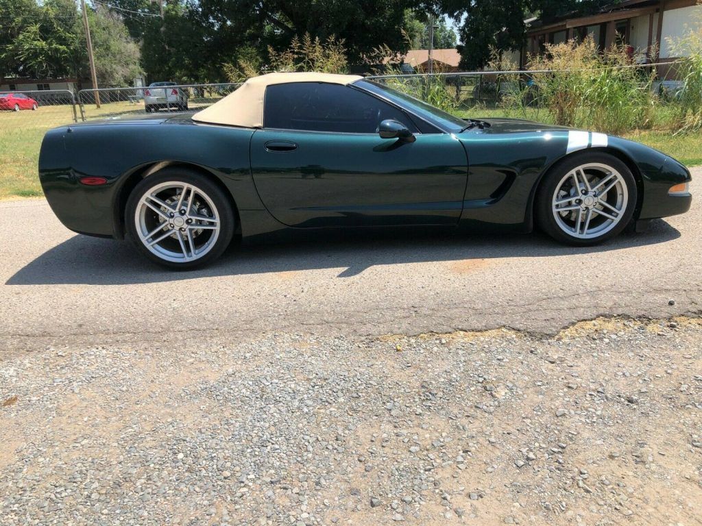 excellent shape 2000 Chevrolet Corvette convertible