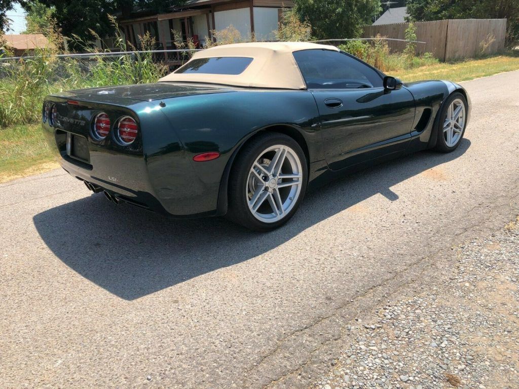 excellent shape 2000 Chevrolet Corvette convertible