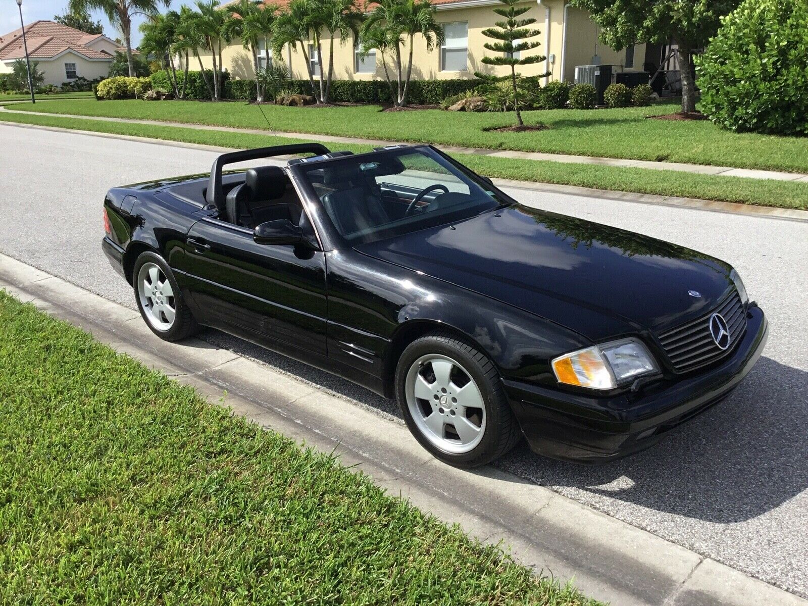 Very Nice 1999 Mercedes Benz SL 500 Convertible For Sale very-nice-1999-mercedes-benz-sl-500-convertible-for-sale