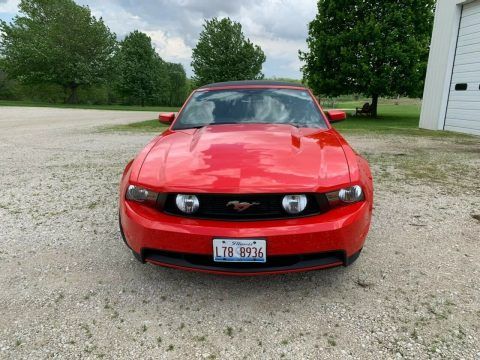 very nice 2011 Ford Mustang GT convertible for sale