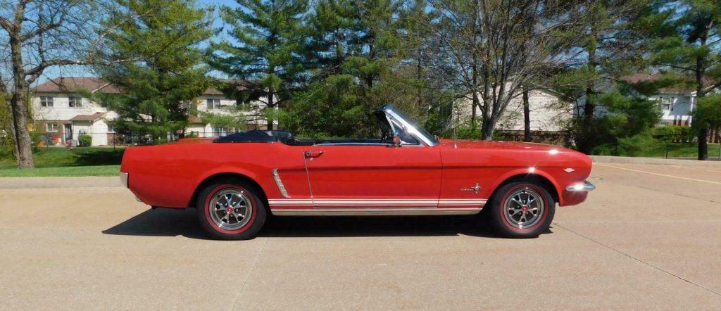 1965 Ford Mustang Convertible [highly desirable color combination]