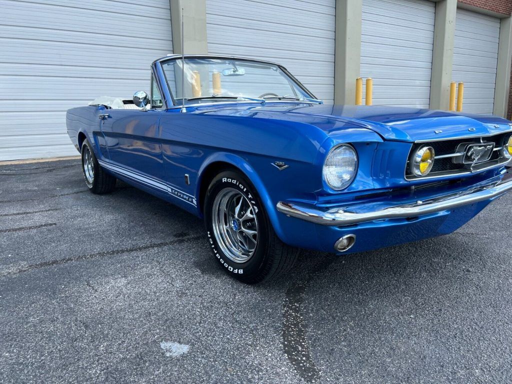 1965 Ford Mustang Convertible [fully loaded]
