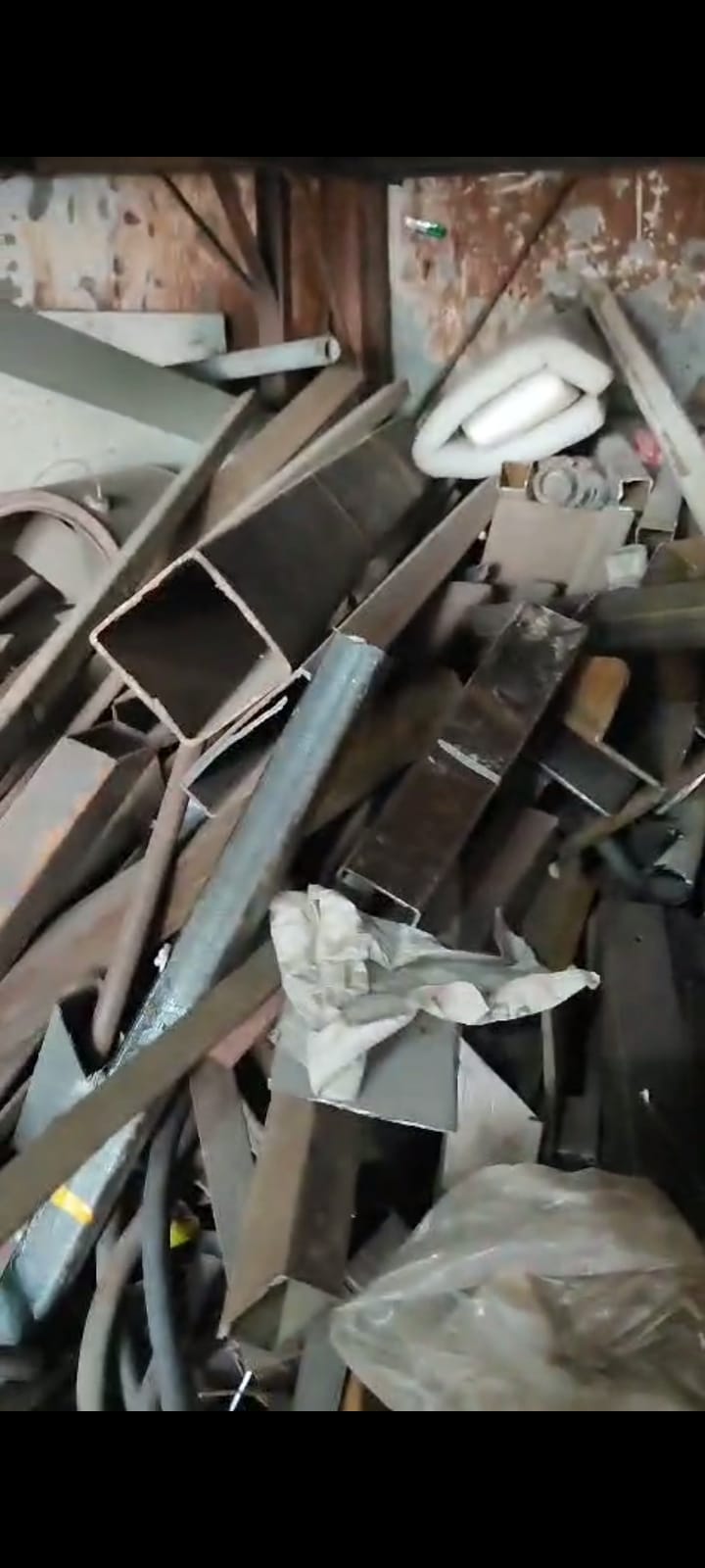 Solid Iron scrap 