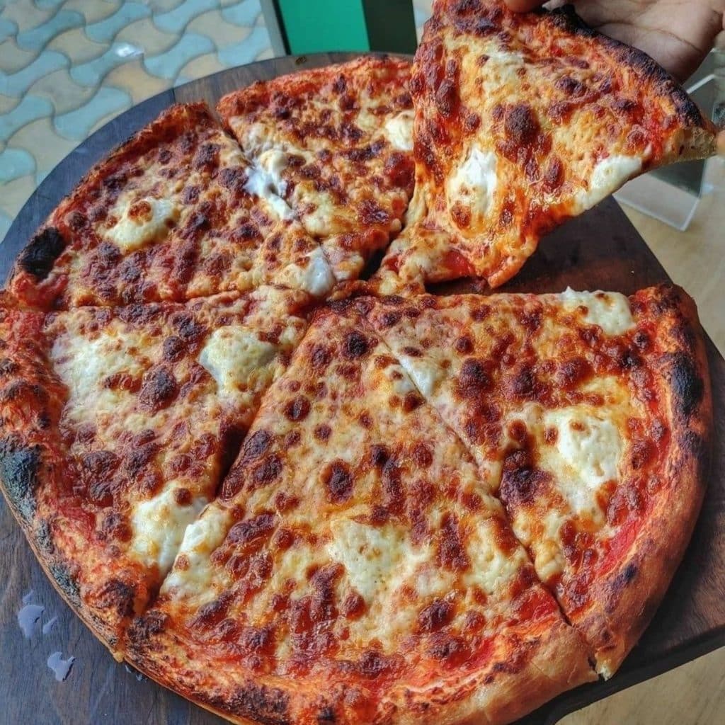 Best Mouth-Watering Pizza in Ahmedabad 4 five cheese pizza