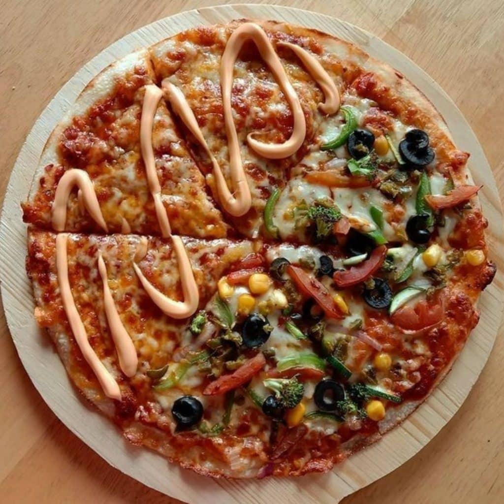Best Mouth-Watering Pizza in Ahmedabad 6 half n half pizza