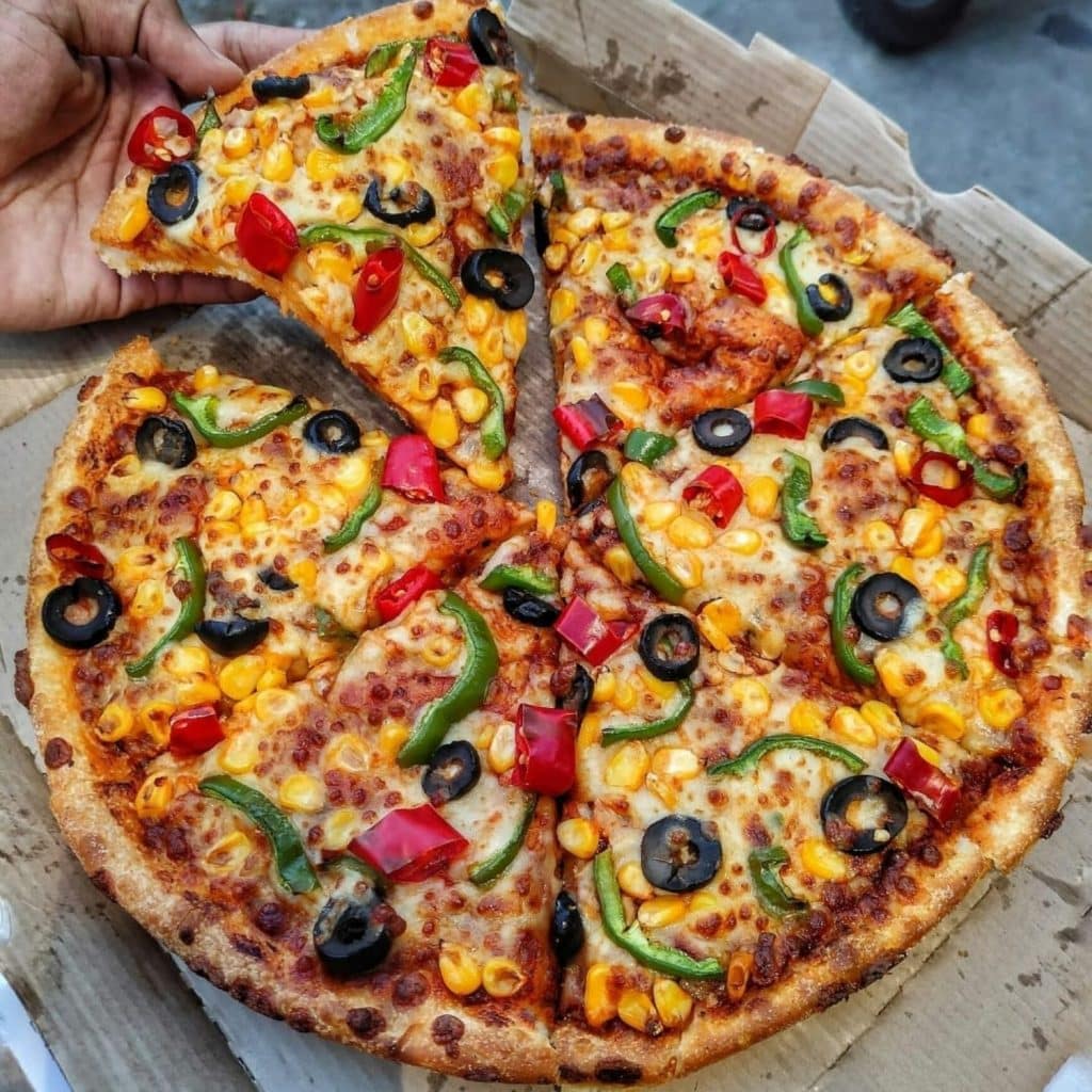 Best Mouth-Watering Pizza in Ahmedabad 7 veggie delight pizza