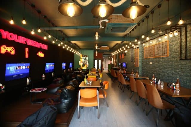 Cafes With Board Games: Re-living Childhood Days With Friends 2 Board game cafe | Gamysticafe