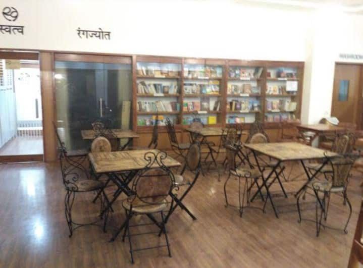 Karma Cafe - A Cafe - Cum - Library Exhibition Hub In Ahmedabad 5 Good food eatery | Library