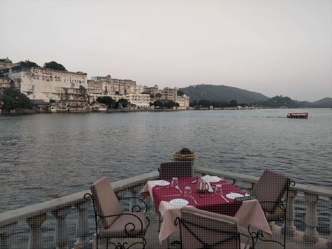5 Must Visit Restaurants In Udaipur 2 Best Places To Eat In Udaipur | Ambrai