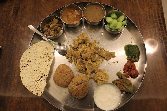 5 Best Places for Traditional Rajasthani Food in Udaipur 2 Food Places in Udaipur| Krishna Dal Bati Restro