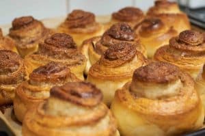 Famous Traditional Christmas Dishes 5 Famous Traditional Christmas Dishes| Cinnamon Rolls