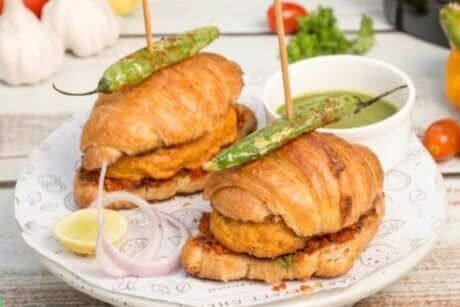 The Most Absurd Food Dishes You'll Ever Come Across 1 The Most Absurd Food Dishes You'll Ever Come Across| Croissant vada pav