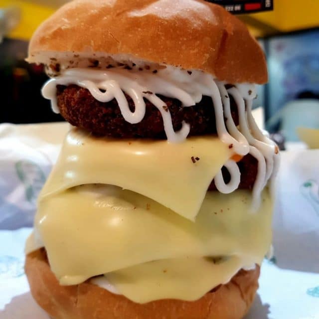 Top 10 Burger Places In Ahmedabad 7 top 10 burger places in ahmedabad | Burgometry