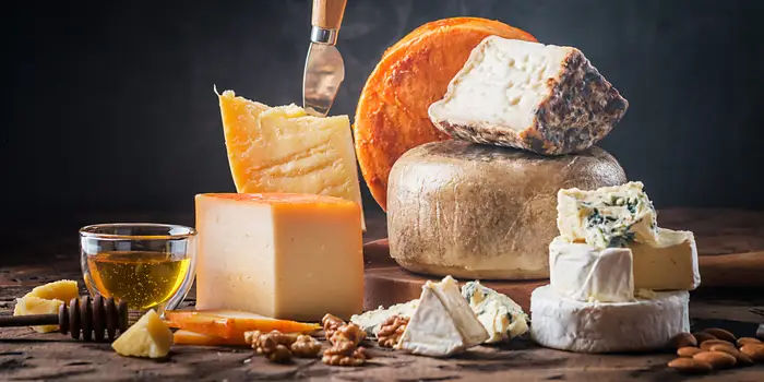 Top 5 types of cheese you should know !! 9 Top five types of cheese on a table