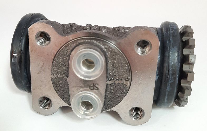 WHEEL CYLINDER , FRONT 