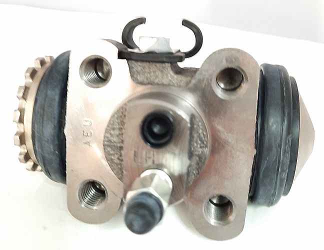CYLINDER,WHEEL LH REAR 