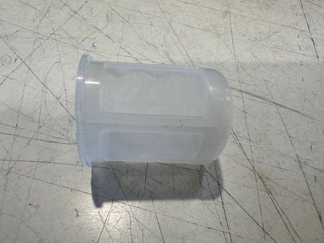 STRAINER - FLUID RESERVOIR