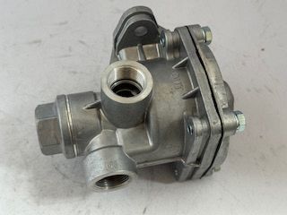 RELAY VALVE ASSEMBLY