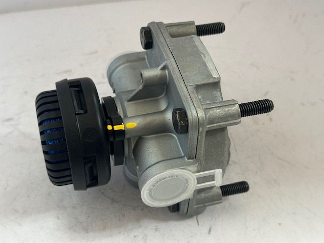 RELAY VALVE ASSEMBLY