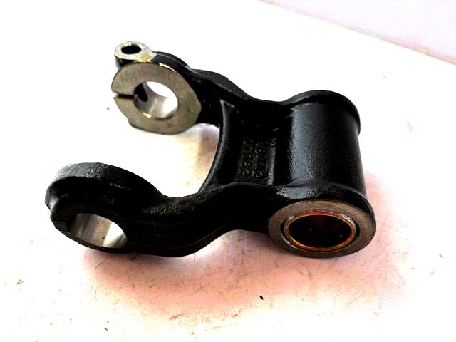 REAR SWINGING SHACKLE