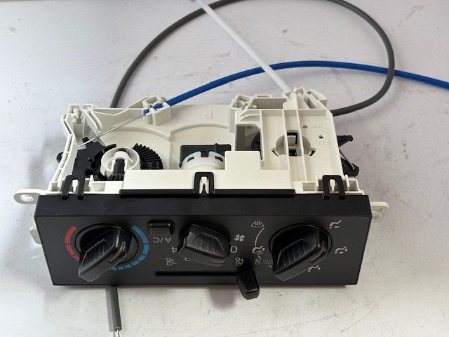 HEATER A/C CONTROL ASSEMBLY