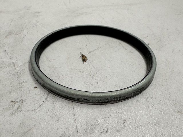 KING PIN SEAL