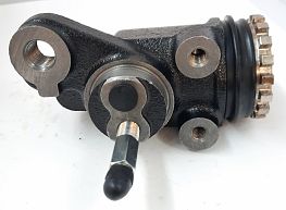 CYLINDER,WHEEL FRONT R/H  HINO FORD 