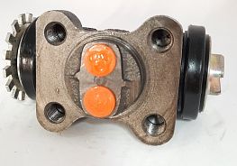 CYLINDER,WHEEL RH REAR