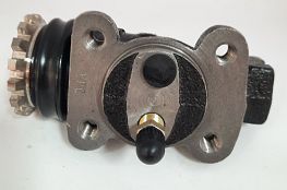 CYLINDER,WHEEL RH FRONT