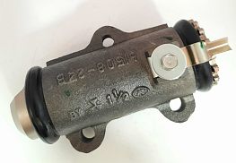 CYLINDER,WHEEL RH REAR