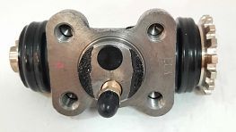 CYLINDER,WHEEL RH REAR