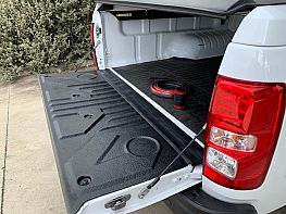 Universal Tail Gate Gap Filler