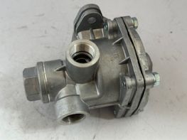 RELAY VALVE ASSEMBLY