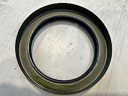 SEAL - REAR HUB
